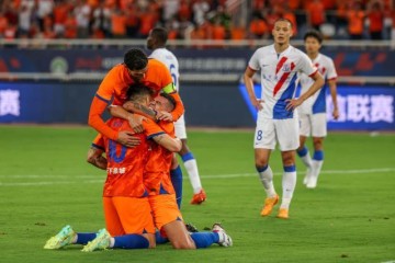 KaiyunSports-开云体育-申花遭遇本赛季最惨失利 三闷棍让久事升级外援？