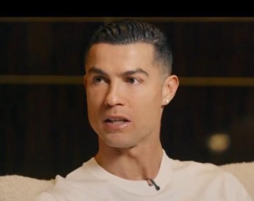 开云体育官方网址-C罗：我是历史最全面的球员，和梅西关系一直很好