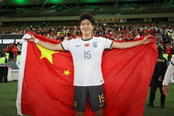 开云体育官方网-从“带刀中卫”闪耀亚洲杯，看到青训久久为功之路|泰山|彭啸|中国队|韩鹏|U23_新浪体育_新浪新闻