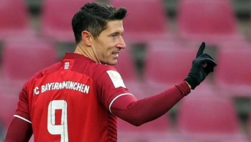 开云体育官方网址-FIFA评选得分：莱万小胜 图赫尔满分 门迪平分当选