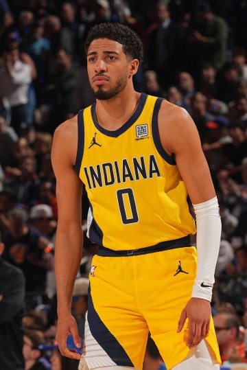 😐哈利伯顿多项数据东决队内第一，但未能获得分区决赛MVP