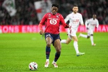 记者：戴维已抵达都灵准备接受尤文体检，将签下长期合同