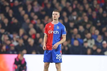 KaiyunSports-开云体育-7000万英镑！曼联抢水晶宫中场新星，利物浦切尔西加入争夺