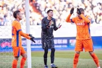 开云体育网页版入口-何日出头？20岁于金永依木兰板凳&amp;中乙 33岁彭欣力36岁王大雷主力